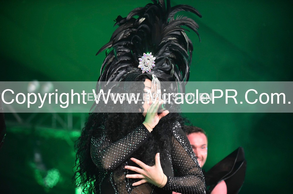 SH4_6998 - The Cher Experience