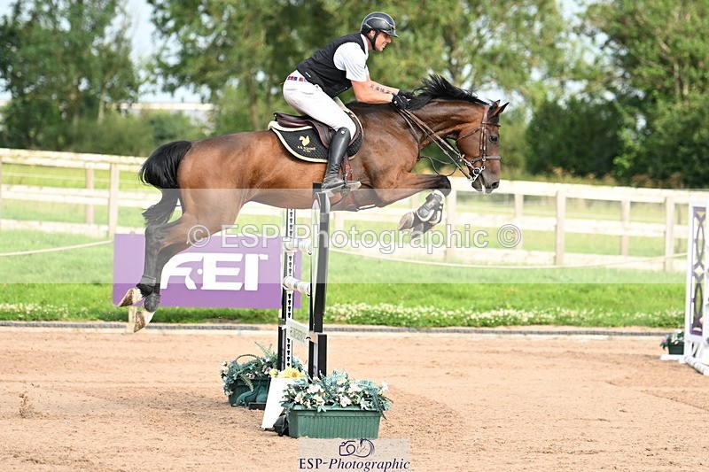 240801A-165330-02708 - Cls 6 National 1.40m Open