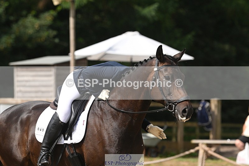 250719A-101421-03311 - 049-Veronica.Roberts-For.J'Adore