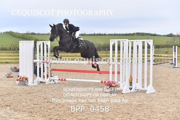 BPP_0458 - CLASS 4 FRI Senior Newcomers/ 1.10m Open