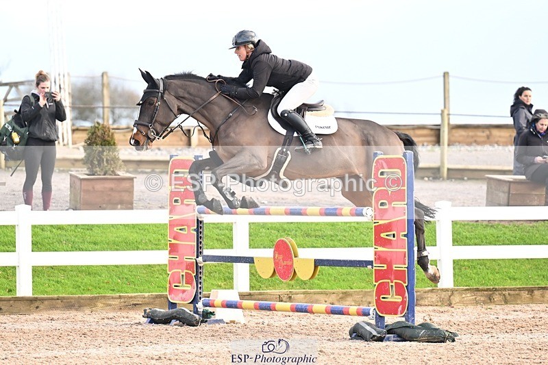 251206-140930-01248 - Cls 13 Snr Foxhunter and 1.20m
