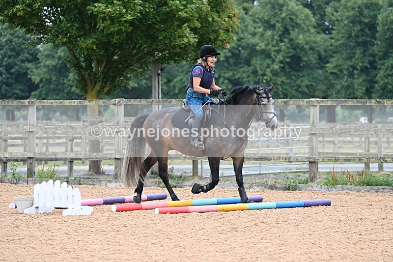 WJ7_7597 - Poles 10:00am