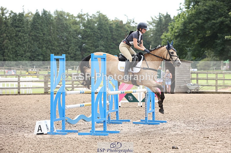 240804-105737-11383 - 316-Chloe_Dunn-TOWERHILL_SHAMIE