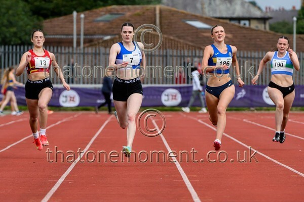 Nat26SUN-928157 - Track Female