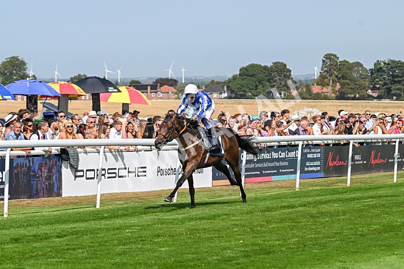 130825-Race 3-Hes Waliim-7627 - Race 3