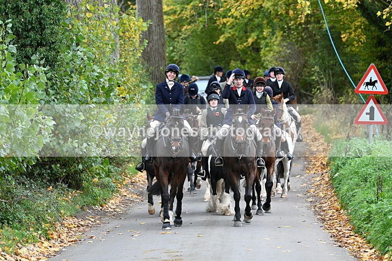 WJ7_7310 - Walk Home..