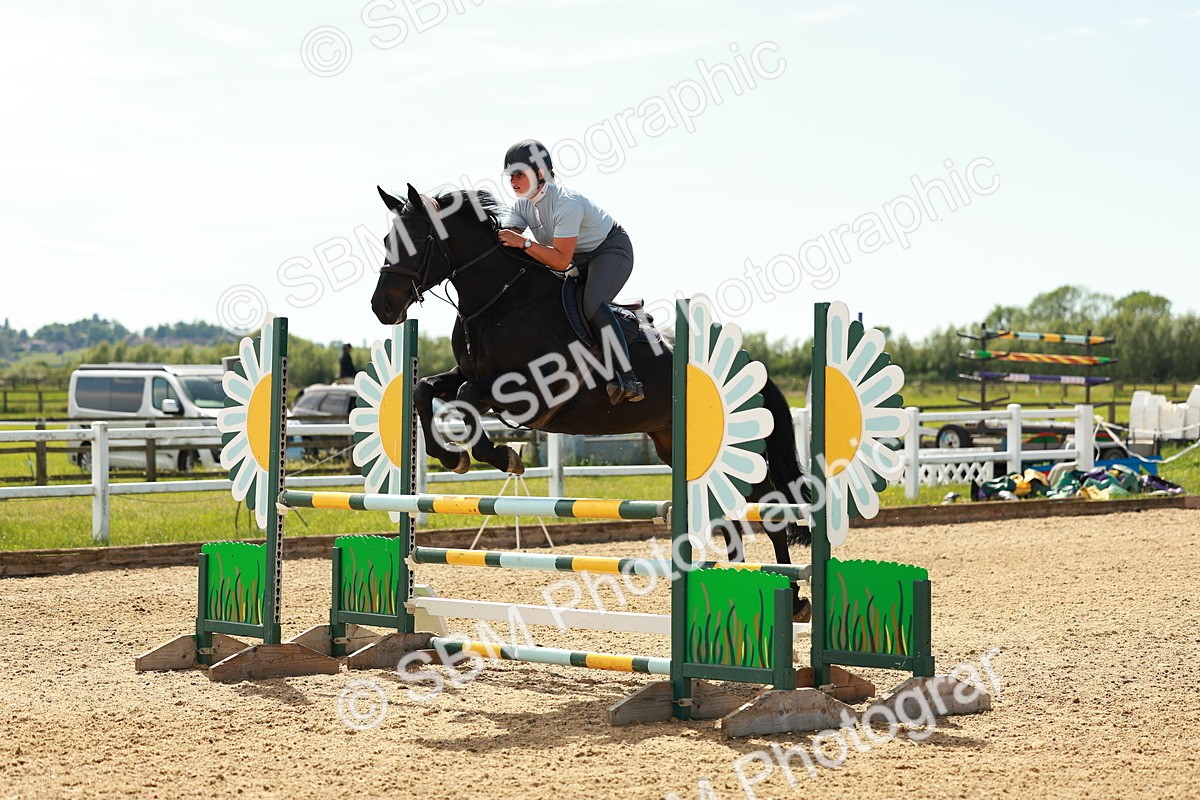 SBM_002498 - Class 4 - Senior Newcomers - 1.10m