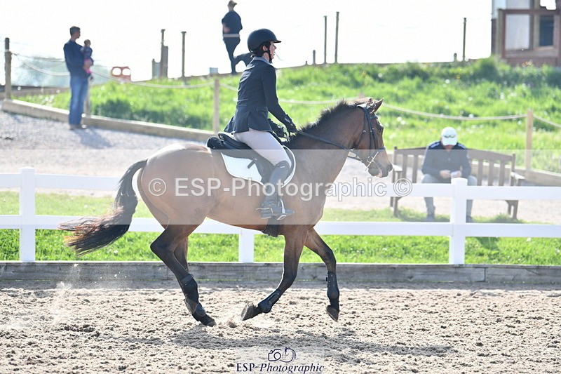 240511A-092542-11263 - Cls 28 95cm National Am Quali