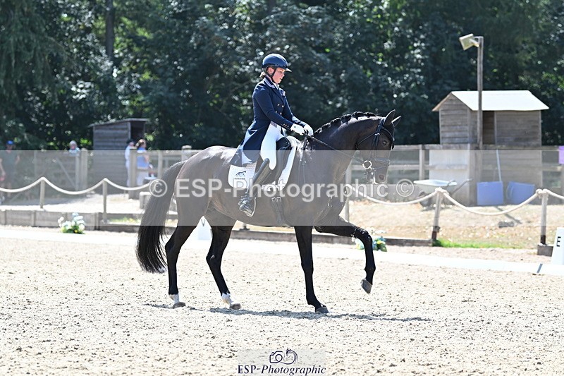 250810A-140125-07196 - 070-Abbie.NewburySeagry.Firstamour