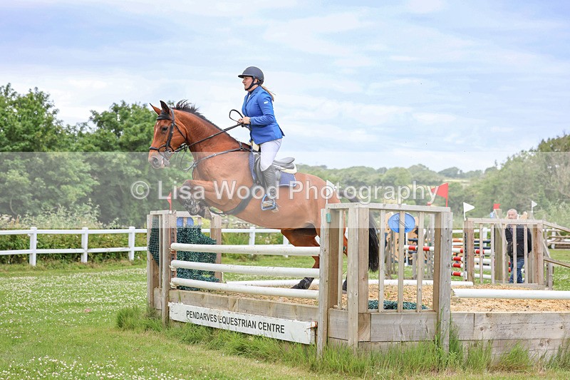 3E7A3633 - Class 6: Hawkins Motors Senior 1.00m Derby