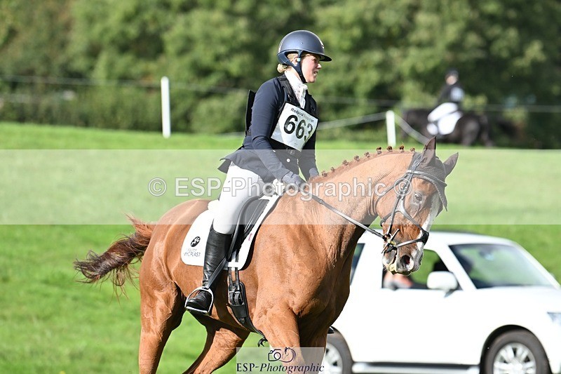 231020-141206-10844 - 663-GROOVY.GUY-Hannah.Watson-DR