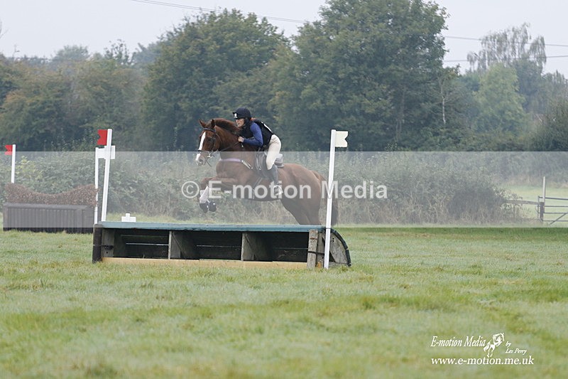 WWHT 171021 0358 - Novice Restricted (0.80m)  17/10/21