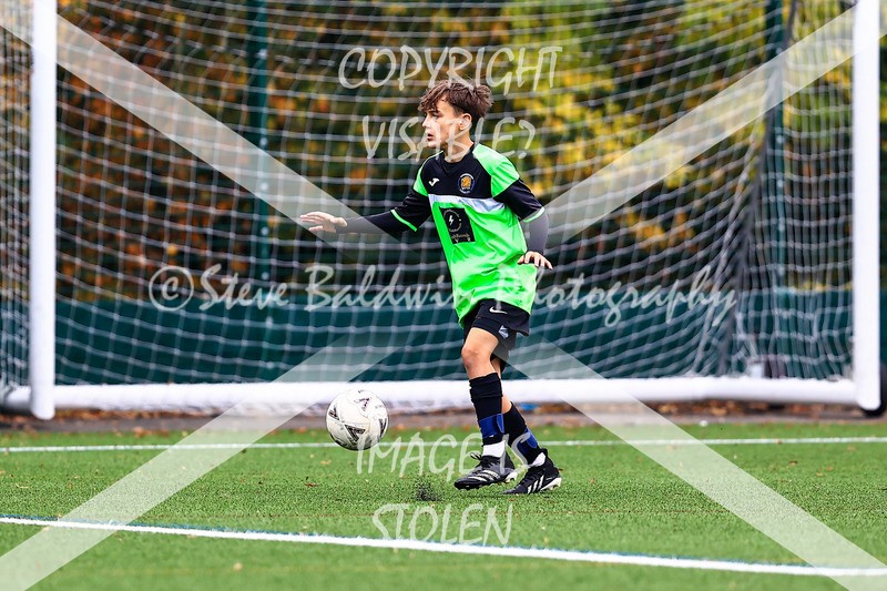 1DX30381 - 2025-10-12 FC Abbey Meads U14 Orange V Kingsdown Lions U14