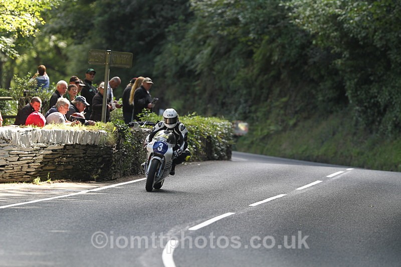 FOM_1092 - Classic TT Lap of honour