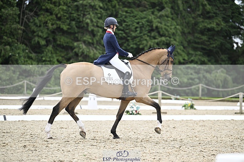 000101-200929-04086 - 418-REHY_DJ-Yasmin_Ingham