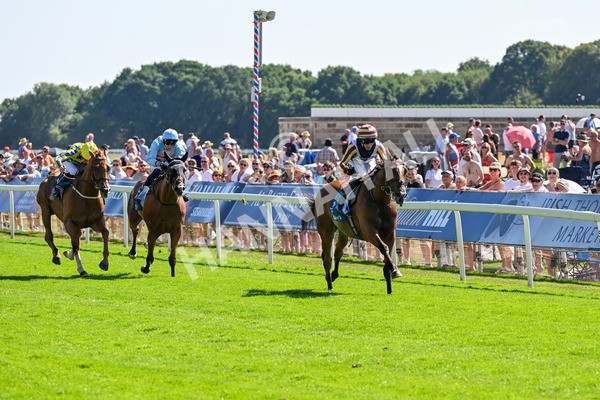 110725-Race 4-Dain Ma Nut In-0324 - Race 4 3.55pm Azets Handicap