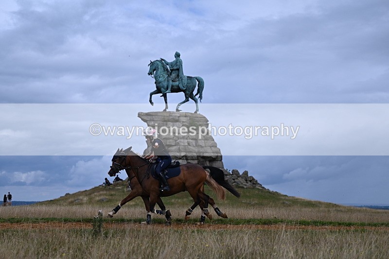 DSC_6120 - Time at Statue 12:17 to 12:44