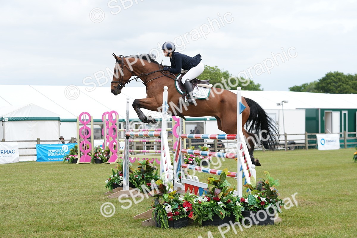 SBM_06556 - Class 202 - National 1.40m Open