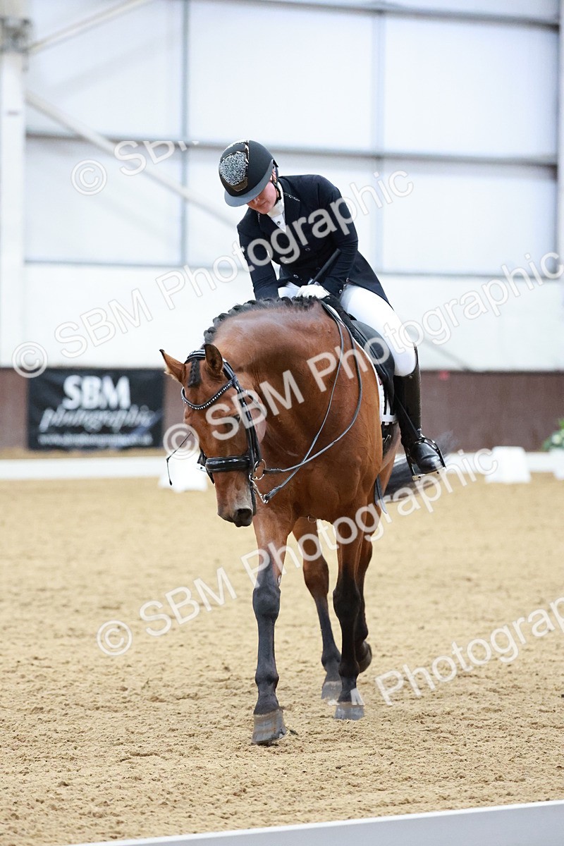 SBM_021087 - Class 13 - FEI INT I - 16.26-17.14