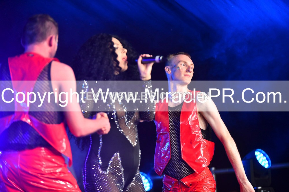 SH4_6771 - The Cher Experience