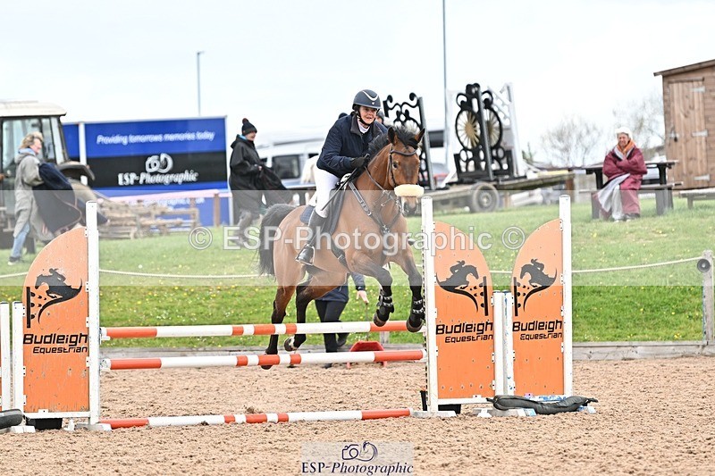 250414-111530-00403 - 90cm Round 1