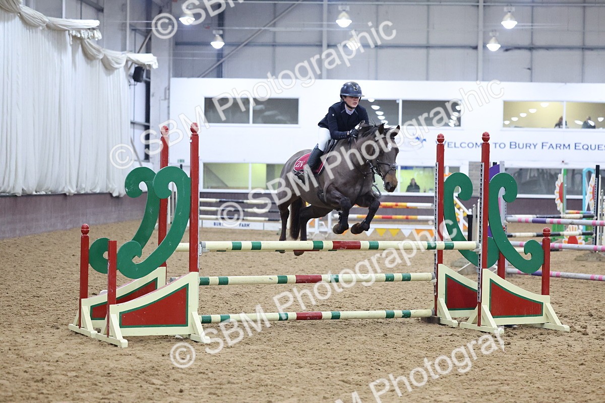 SBM_003175 - Class 11 - Blue Chip Pony Newcomers - 1.00m Open