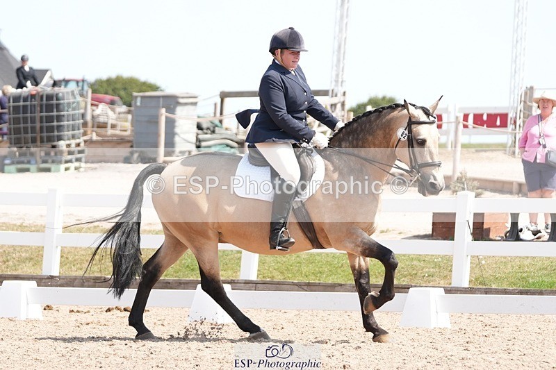 250817-130910-09243 - 082-Sarah.DavisWinston.Classic.Gold