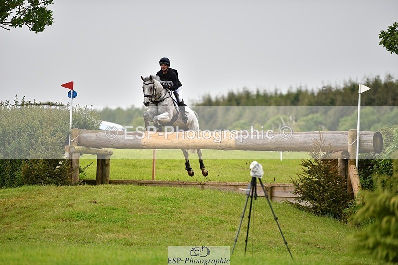 240526-132932-22581 - 421-ASK_FOR_MANCHIER-Tom_Jackson