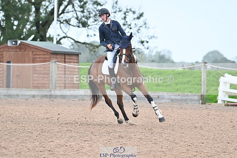 231013A-143128-02720 - Cls 9 Foxhunter & 1.20m Open