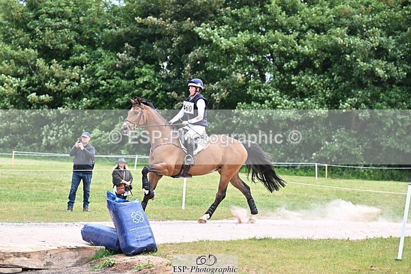 250525A-143233-16494 - D-460-Jenny.Caras-SOMMERSBY