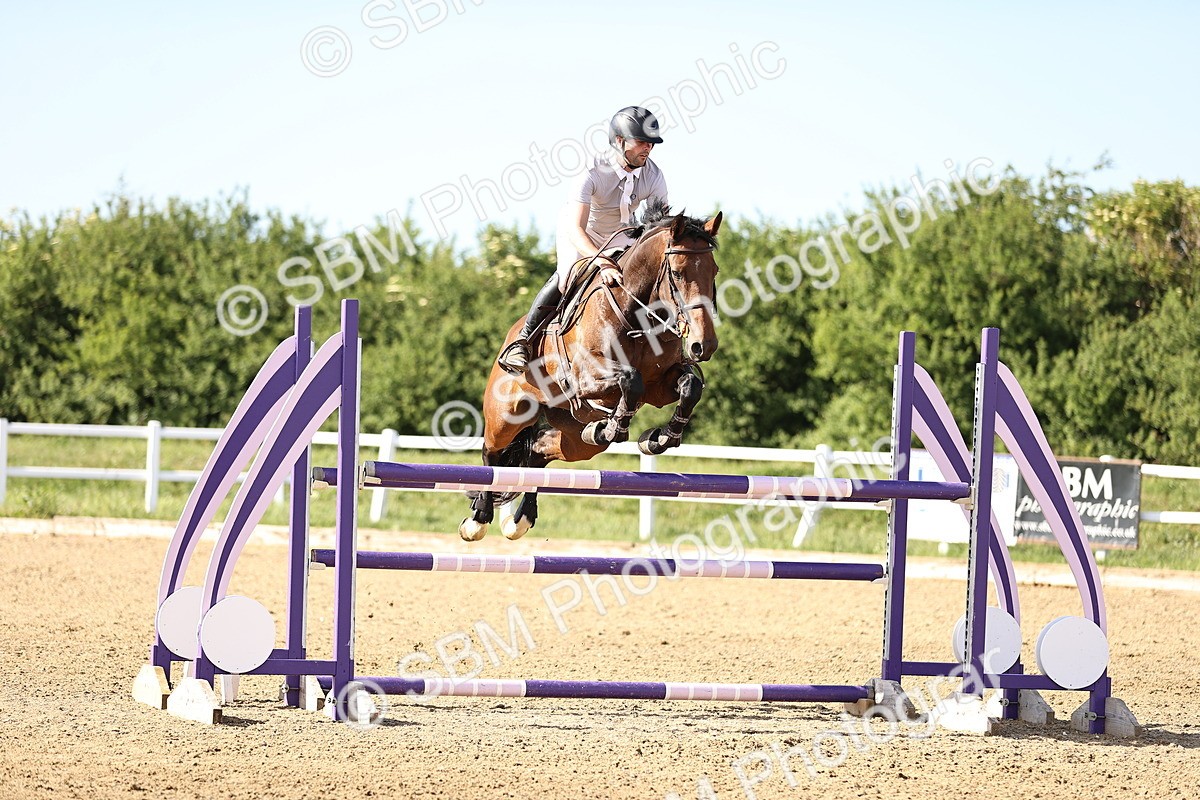 SBM_003124 - Class 5 - Senior Foxhunter - 1.20m