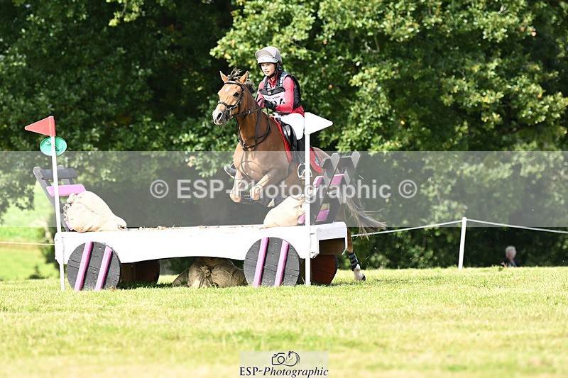 240825X-110928-31955 - 70cm XC 11.00 to 12.00