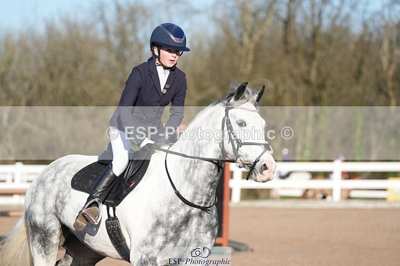 251130-112648-01076 - Cls 5 Pony Discovery & 90cm Open