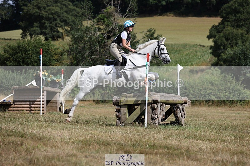 250802A-104339-00964 - B-056-Cecilia.Behagg-JOHNJOE