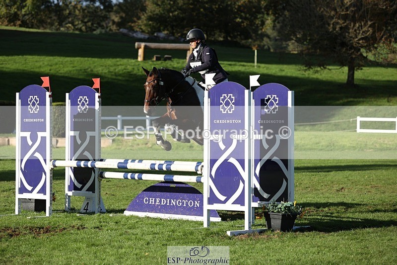 231022-152508-29770 - 408-BANKSY.III-Tina.Wallace-TrotUp+SJ