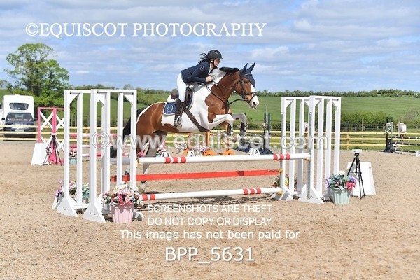 BPP_5631 - CLASS 24 SUN Senior BritiNovice/ 90cm Open