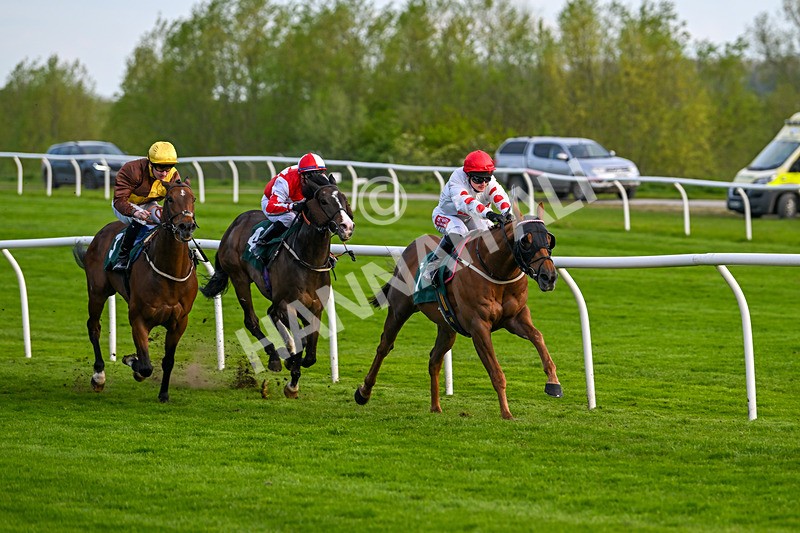 300424-Race 4-Fortunate Star-2799 - Race 4