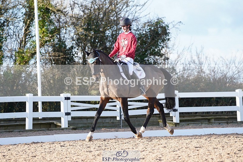 241214-150200-02079 - 132-Alys.Matravers-VORVASHILL.VERTIGO