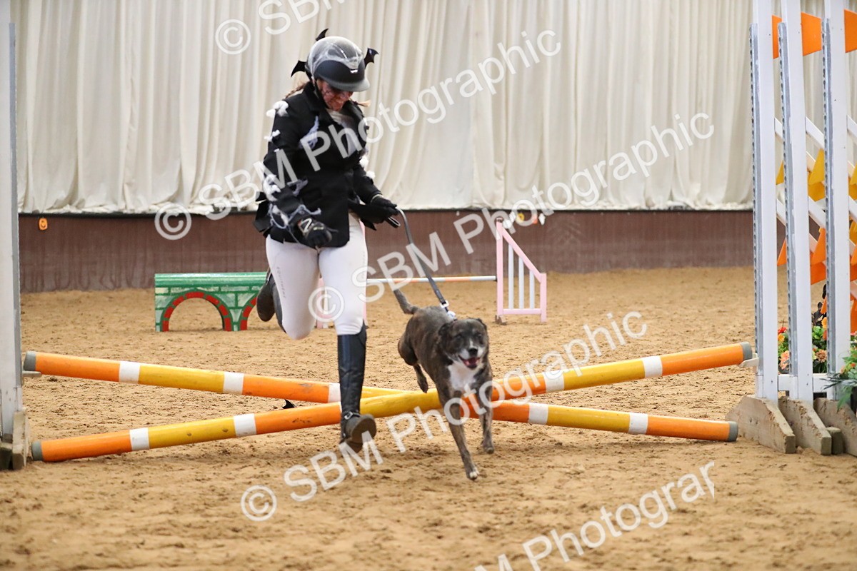 SBM_001824 - Class 3 - Horse & Hound