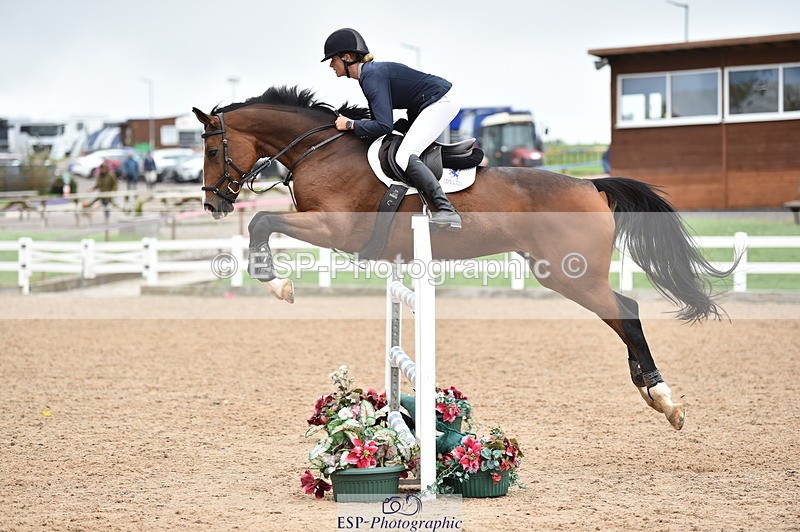 231013A-132004-01777 - Cls 3 1.05m Amateur Quali