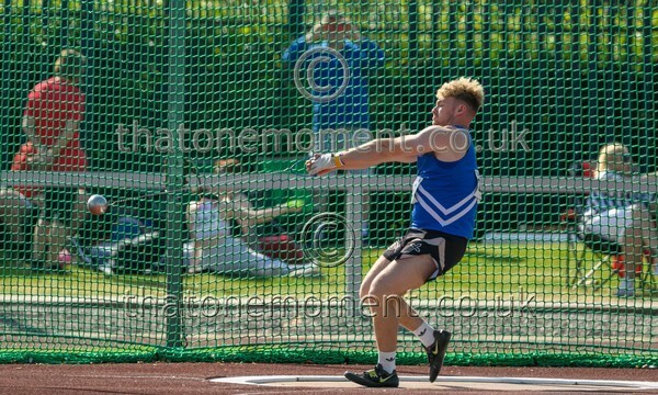 Age25SUN-927925 - Field Male