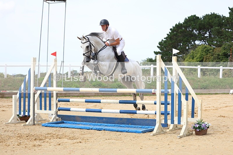 3E7A4187 - Class 7: Senior Newcomers/1.10m open