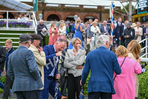 130724-Race 6-Zimmerman-7827 - Race 6 4.50pm John Smith's Stayers' Handicap