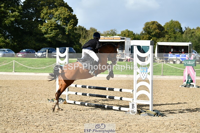 251004A-144901-01538 - Classes 8 & 9 70cm