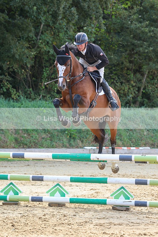 3E7A0807 - Class 4: Senior British Novice/90cm open