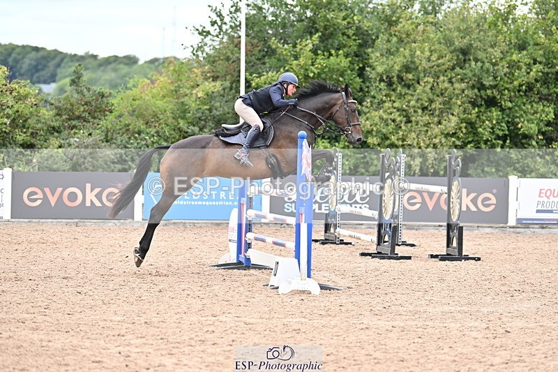 250820B-125046-00625 - Cls 4 Newcomers and 1.10m Open