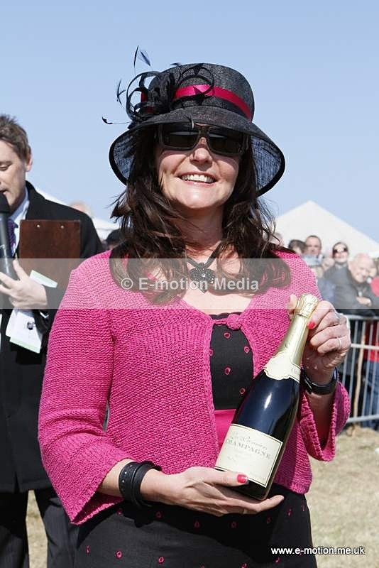  GRD 030510 252 - Guernsey Race Day 03/05/10