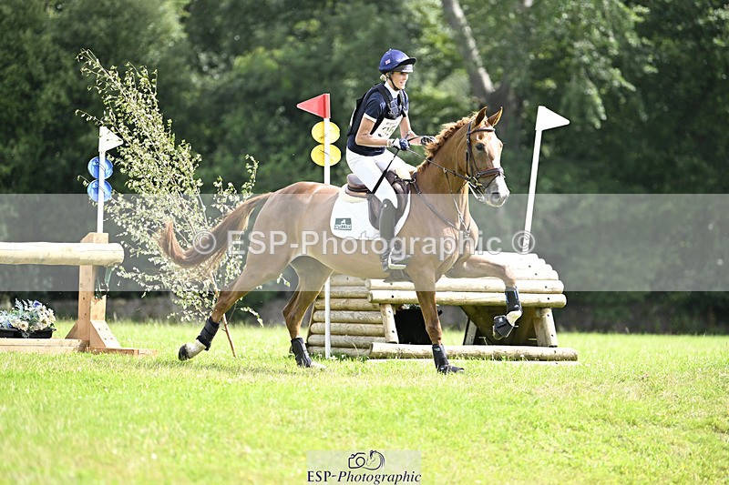 240804-103743-10588 - 353-Maja_Hullah-ORANJE_SPR