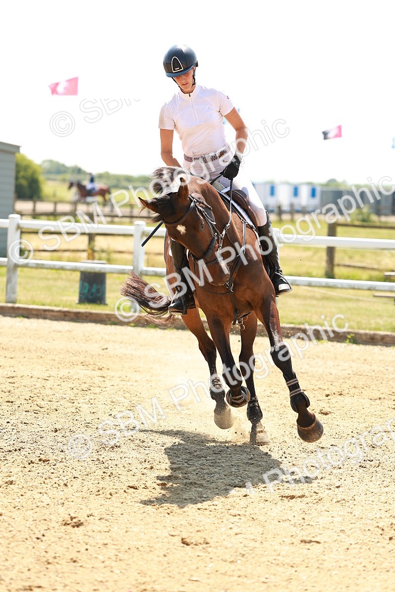 SBM_001518 - Class 4 - Senior Newcomers - 1.10m