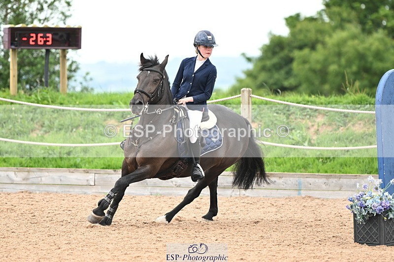 240630A-134137-13808 - Cls 25 HOYS 138cm Qualifier